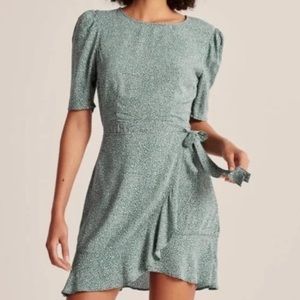 Abercrombie & Fitch High Neck Wrap Dress in Green Floral Print, Size S